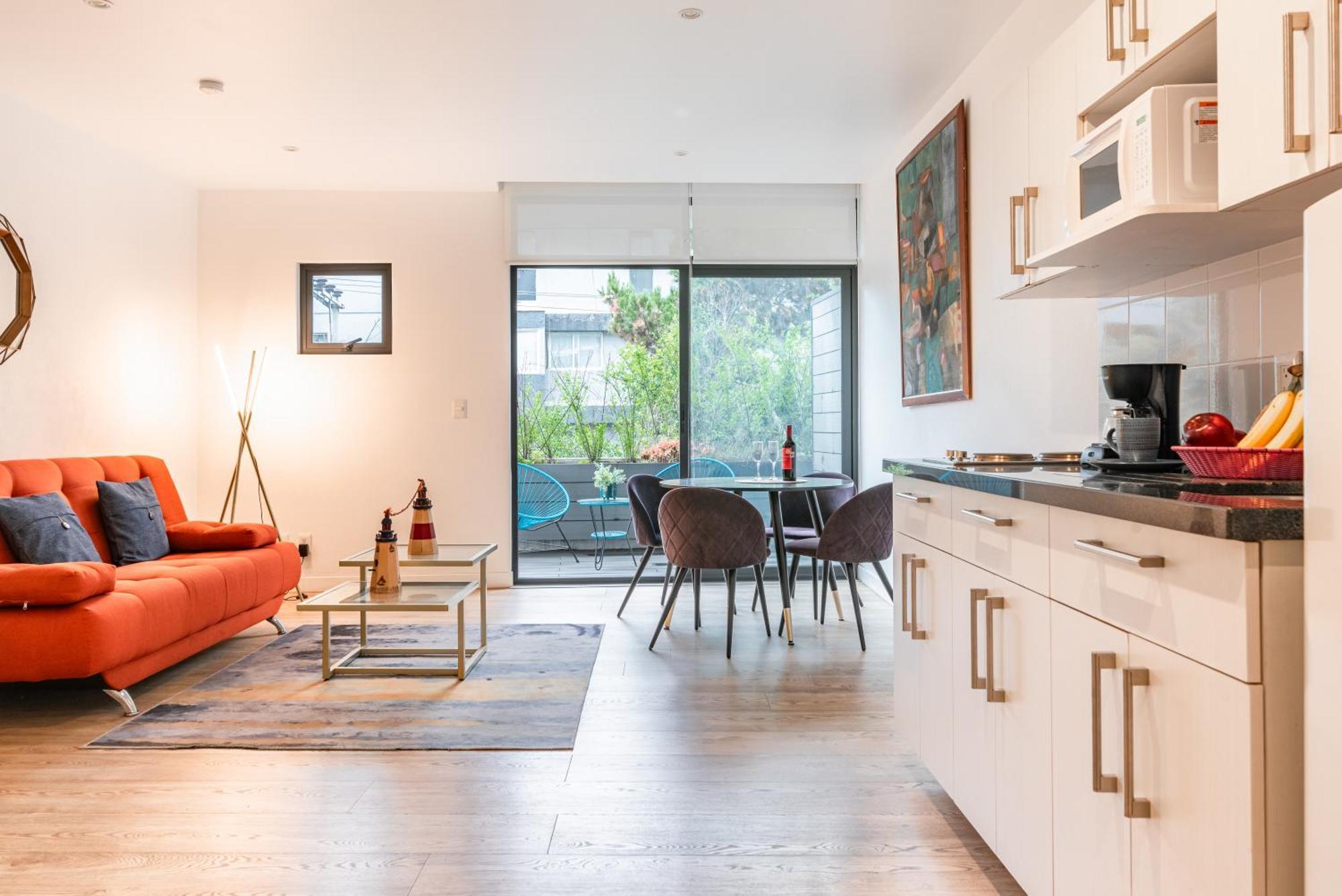 Insurgentes Area Balcony, Outdoor Lounge *